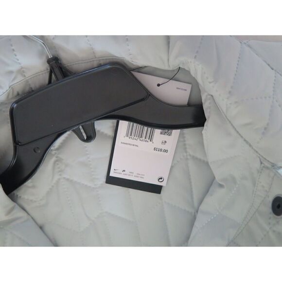 Nike DD5120 013 Women's Sz M Gray Haze Essentials Quilted Woven Jacket $110 - Picture 6 of 7